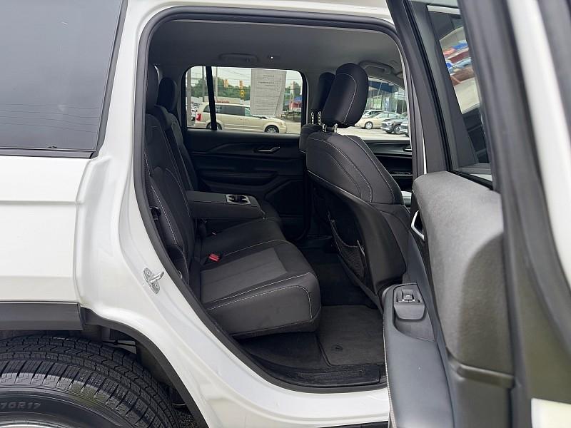 Jeep Grand Cherokee Laredo 4x4 2023