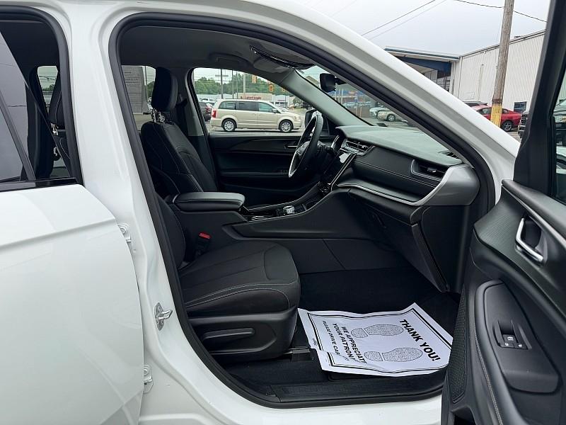 Jeep Grand Cherokee Laredo 4x4 2023