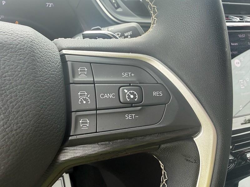 Jeep Grand Cherokee Laredo 4x4 2023