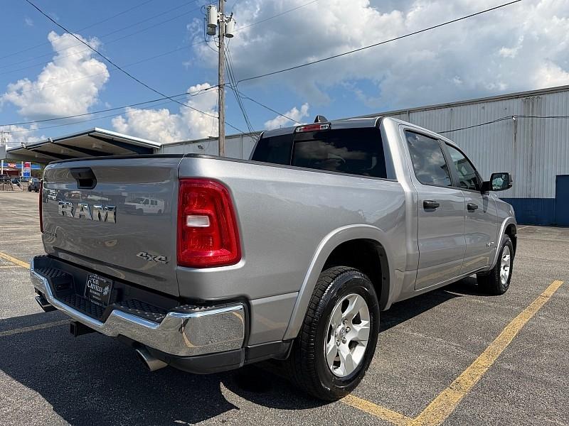 RAM 1500 Big Horn 4x4 Crew Cab 5'7" Box 2025
