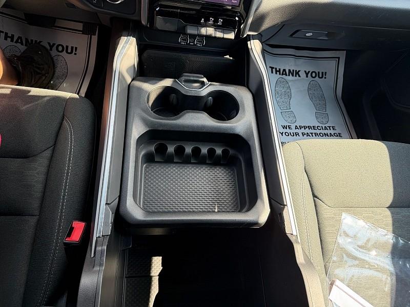 RAM 1500 Big Horn 4x4 Crew Cab 5'7" Box 2025