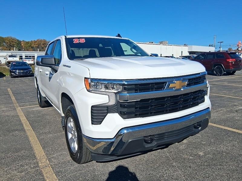 Chevrolet Silverado 1500 4WD Crew Cab 147" LT w/1LT 2025