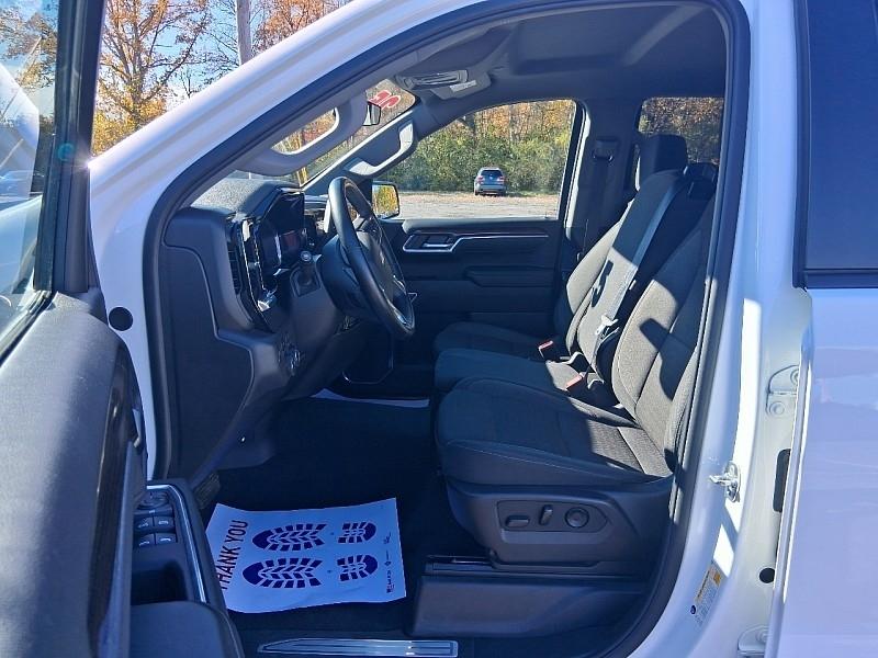 Chevrolet Silverado 1500 4WD Crew Cab 147" LT w/1LT 2025