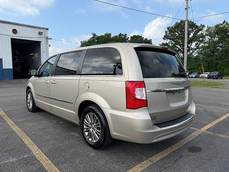 Chrysler Town & Country 4dr Wgn Touring-L 2014