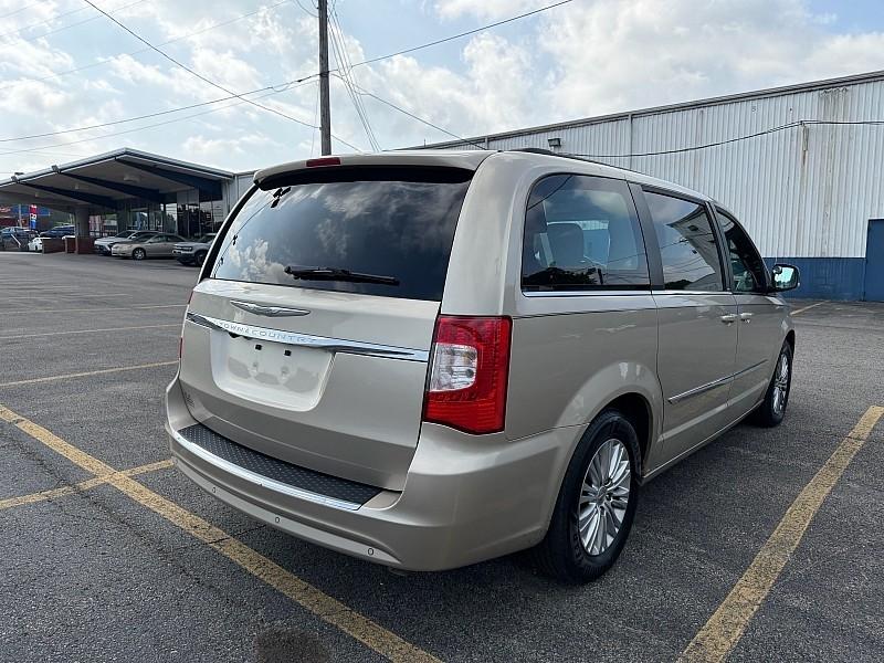 Chrysler Town & Country 4dr Wgn Touring-L 2014