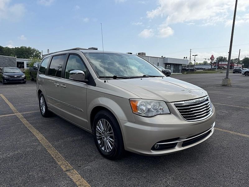 Chrysler Town & Country 4dr Wgn Touring-L 2014
