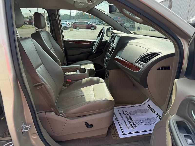 Chrysler Town & Country 4dr Wgn Touring-L 2014