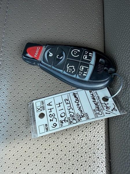 Chrysler Town & Country 4dr Wgn Touring-L 2014