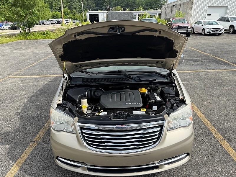 Chrysler Town & Country 4dr Wgn Touring-L 2014
