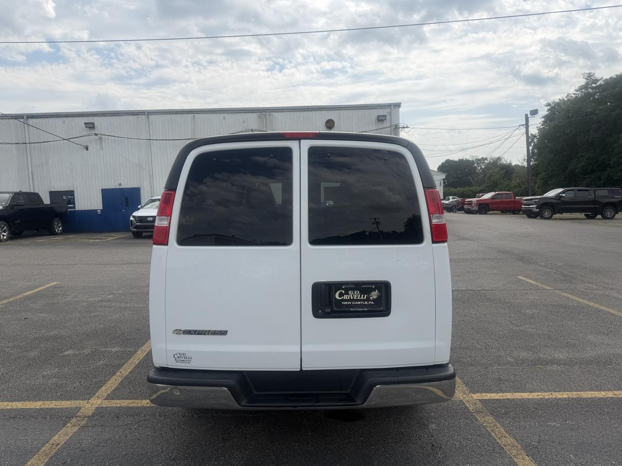 Chevrolet Express Passenger RWD 2500 135" LT 2020