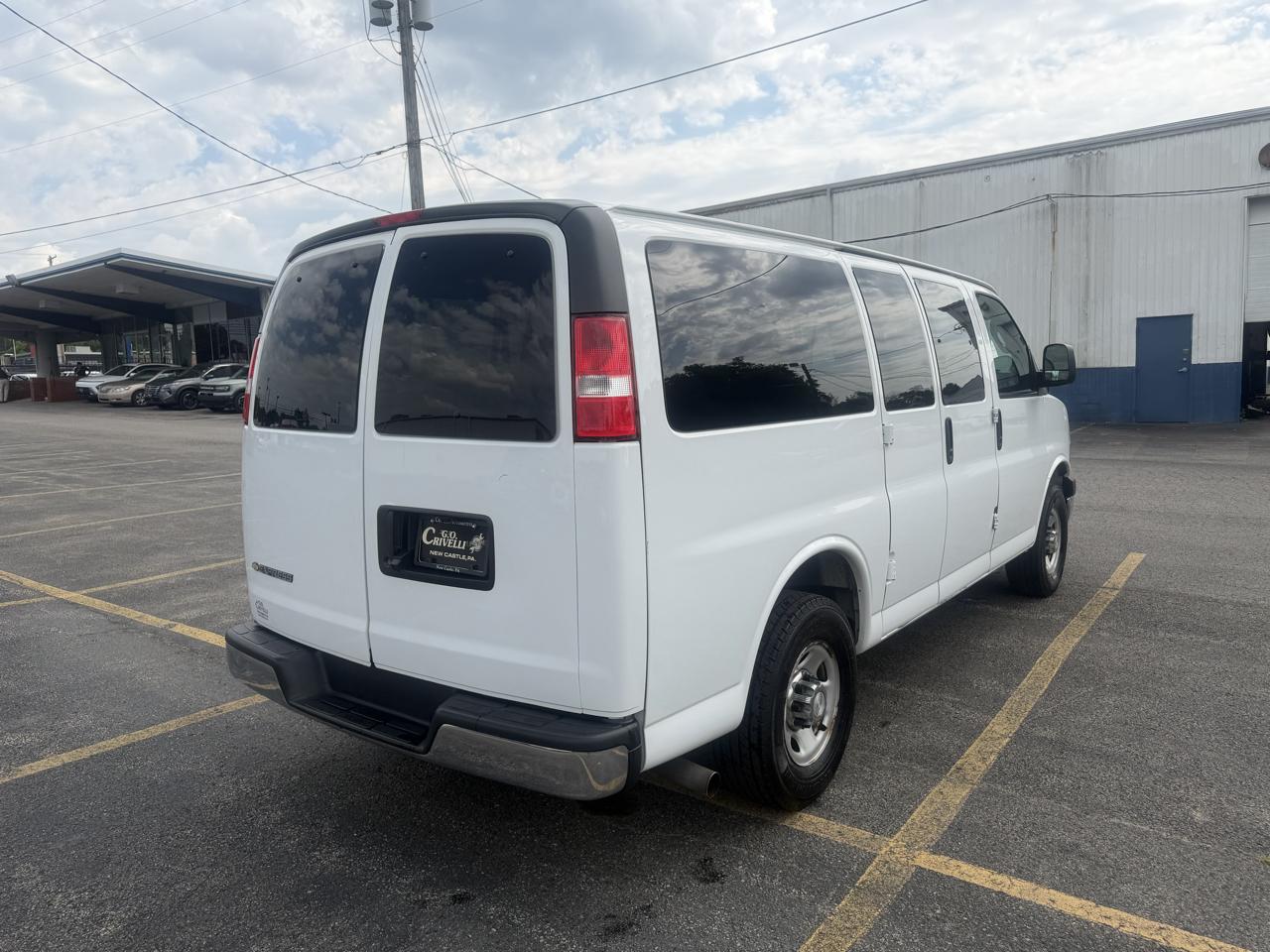 Chevrolet Express Passenger RWD 2500 135" LT 2020