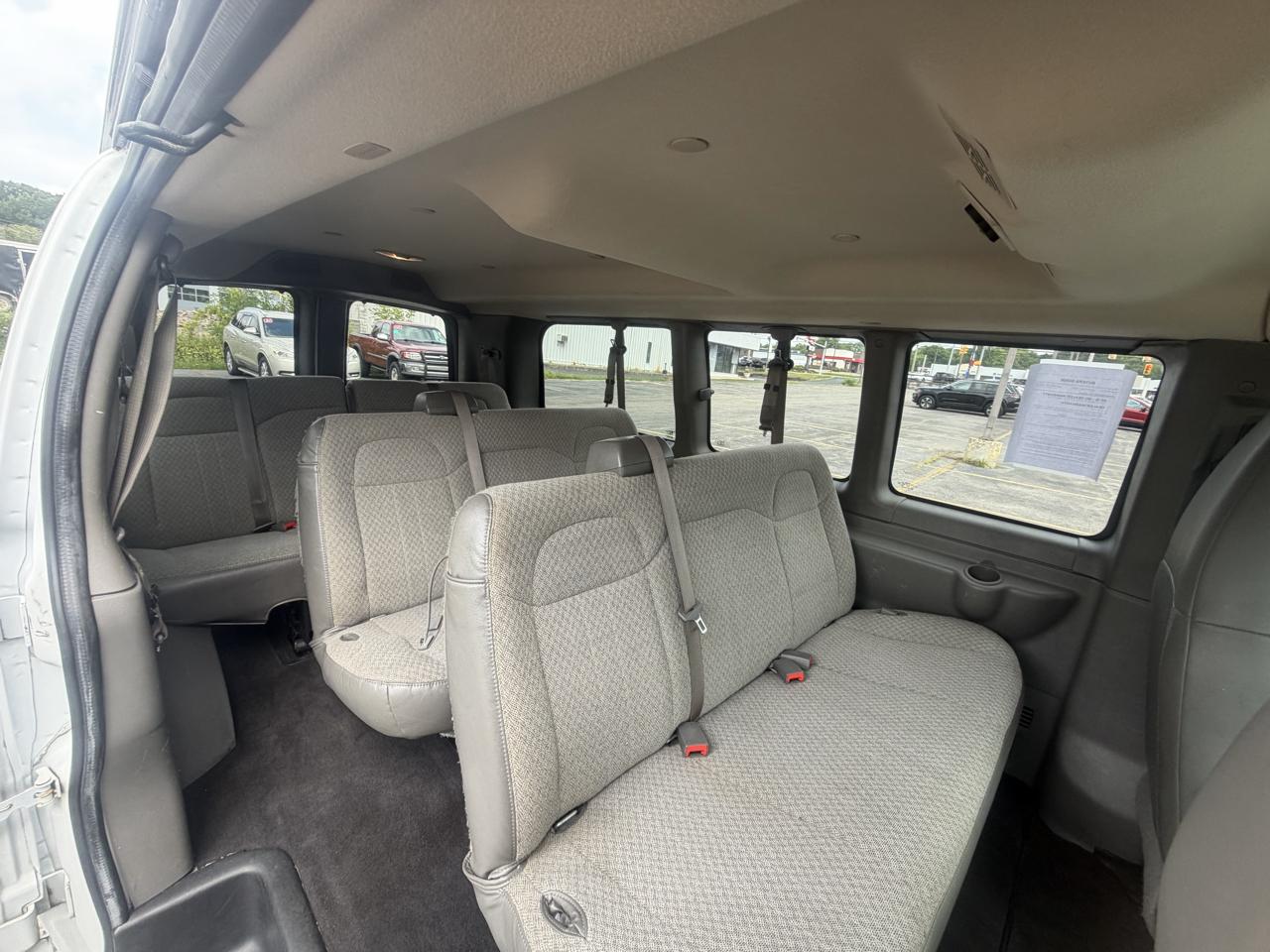 Chevrolet Express Passenger RWD 2500 135" LT 2020