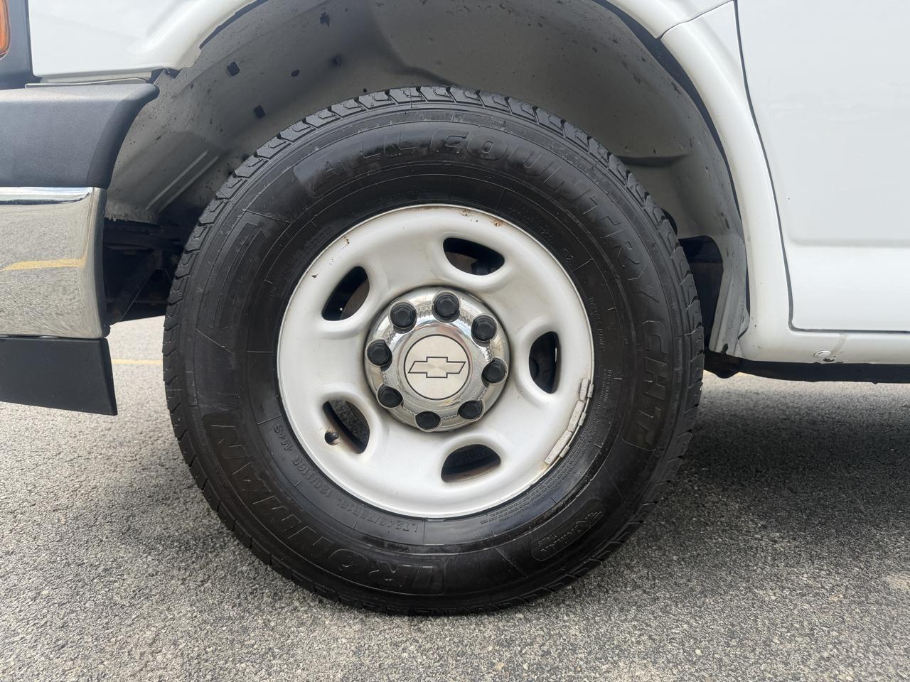 Chevrolet Express Passenger RWD 2500 135" LT 2020