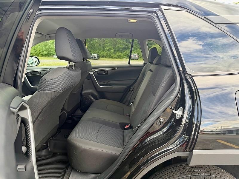 Toyota RAV4 LE AWD (Natl) 2022