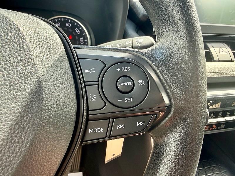 Toyota RAV4 LE AWD (Natl) 2022
