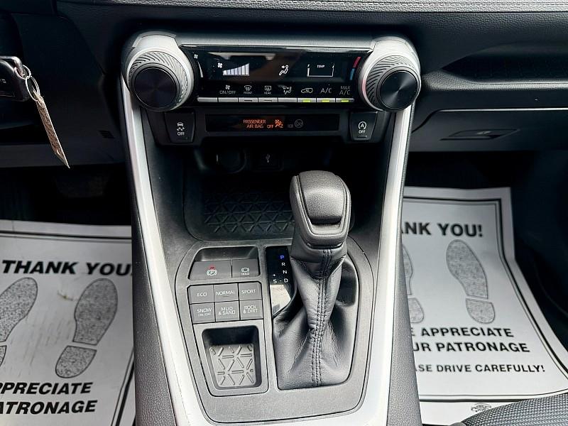Toyota RAV4 LE AWD (Natl) 2022