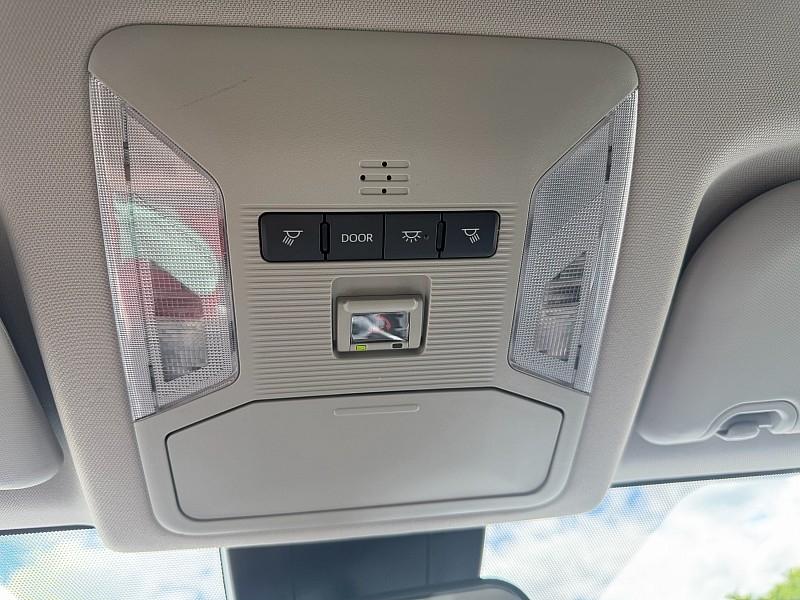 Toyota RAV4 LE AWD (Natl) 2022