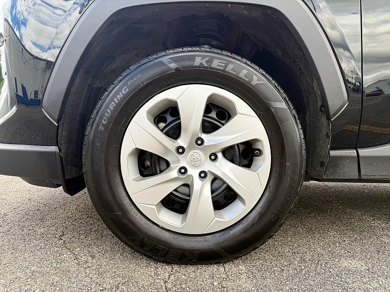 Toyota RAV4 LE AWD (Natl) 2022