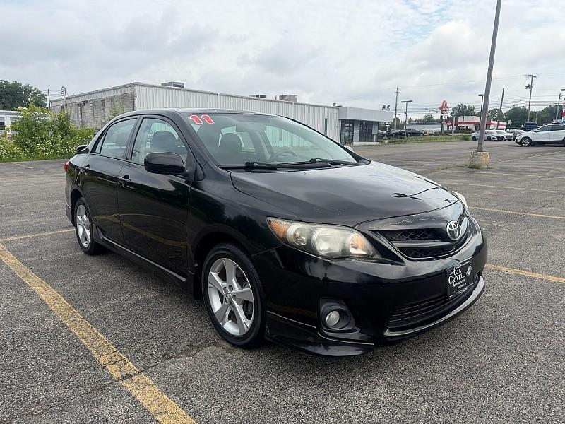 Toyota Corolla 4dr Sdn Auto LE (Natl) 2011