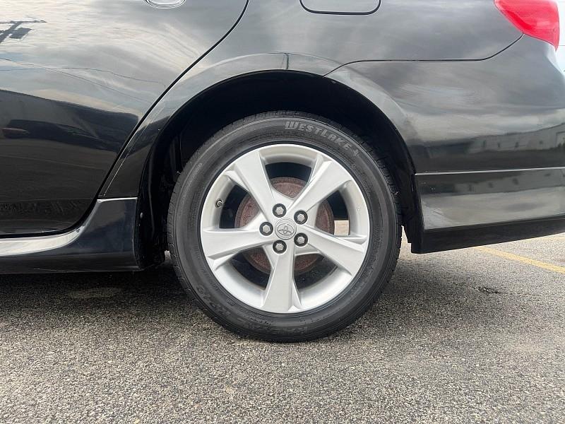 Toyota Corolla 4dr Sdn Auto LE (Natl) 2011