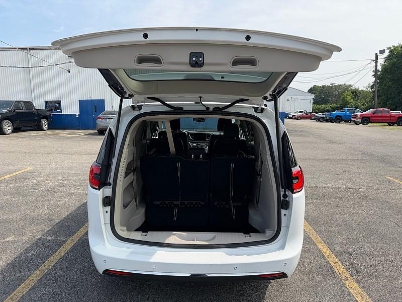 Chrysler Pacifica Touring L FWD 2024