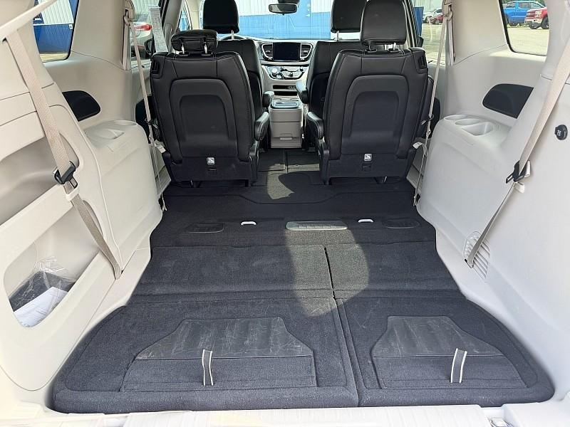 Chrysler Pacifica Touring L FWD 2024