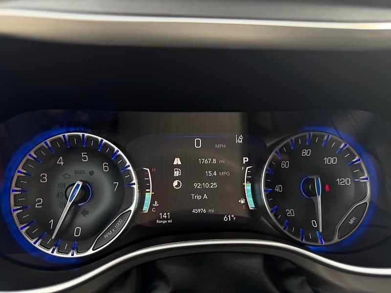 Chrysler Pacifica Touring L FWD 2024