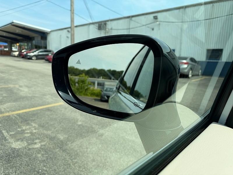 Chrysler Pacifica Touring L FWD 2024