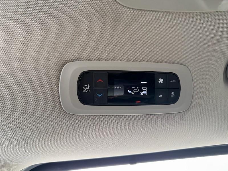 Chrysler Pacifica Touring L FWD 2024
