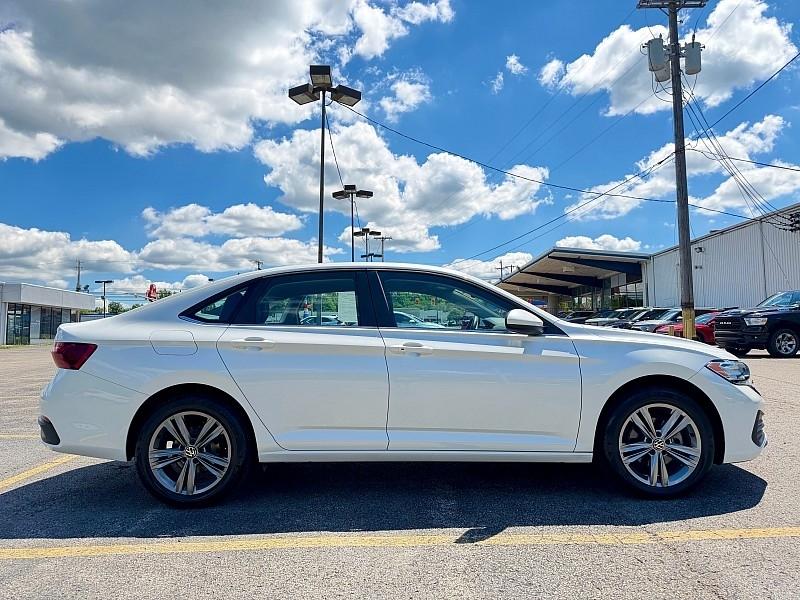 Volkswagen Jetta SE Auto 2023
