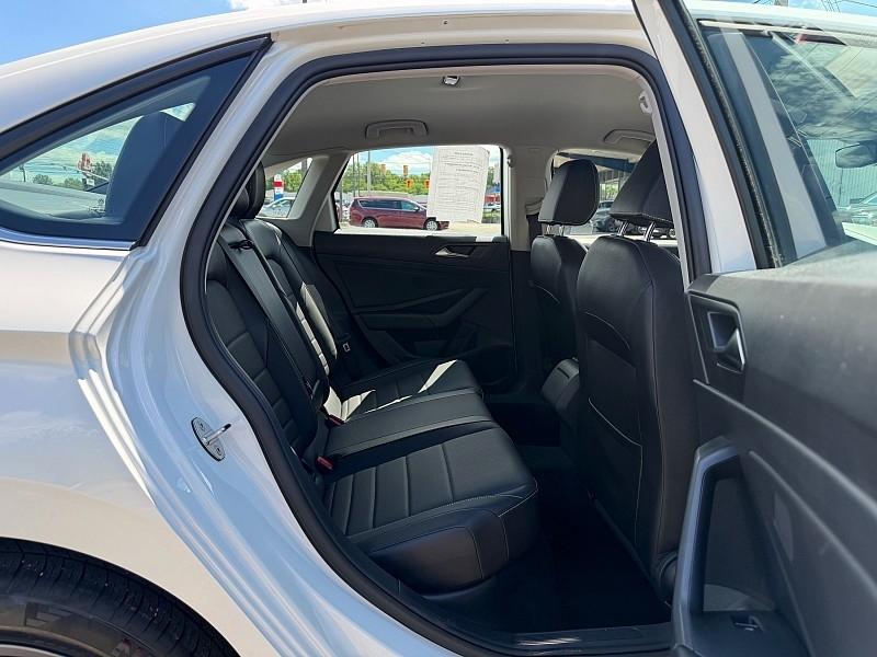 Volkswagen Jetta SE Auto 2023
