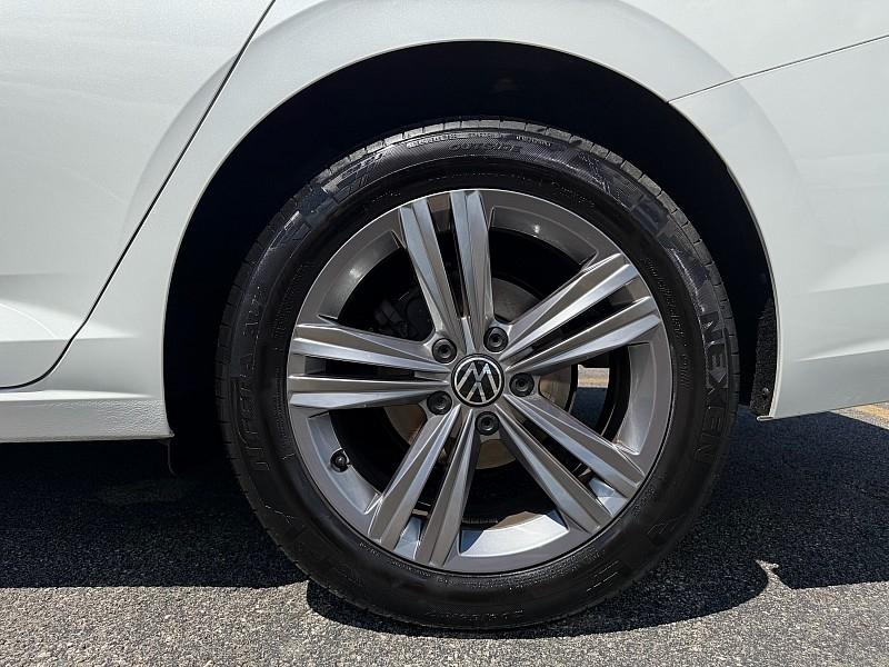 Volkswagen Jetta SE Auto 2023