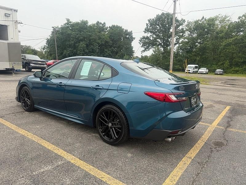 Toyota Camry XLE (Natl) 2025