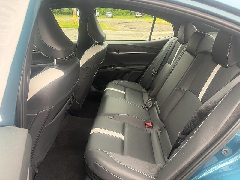 Toyota Camry XLE (Natl) 2025