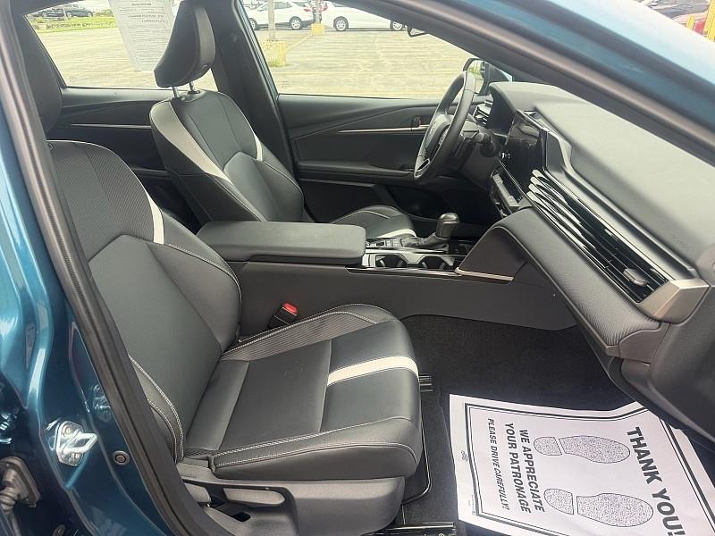Toyota Camry XLE (Natl) 2025
