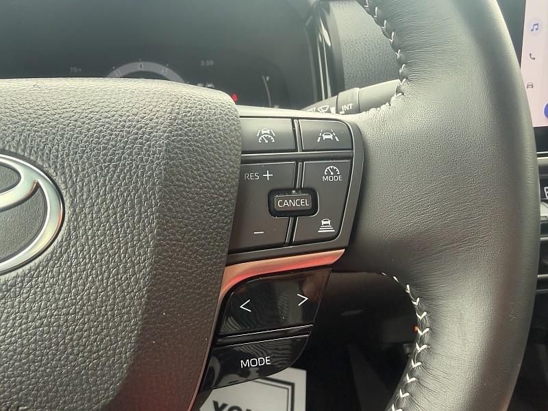 Toyota Camry XLE (Natl) 2025