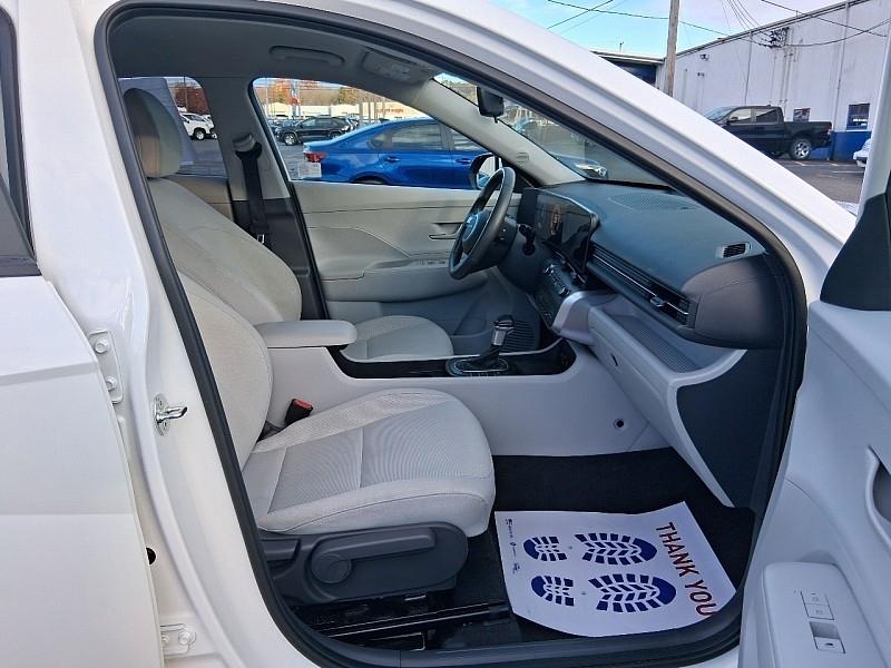 Hyundai Kona SEL FWD 2024
