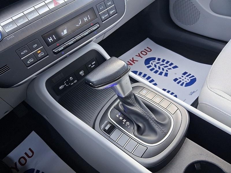 Hyundai Kona SEL FWD 2024