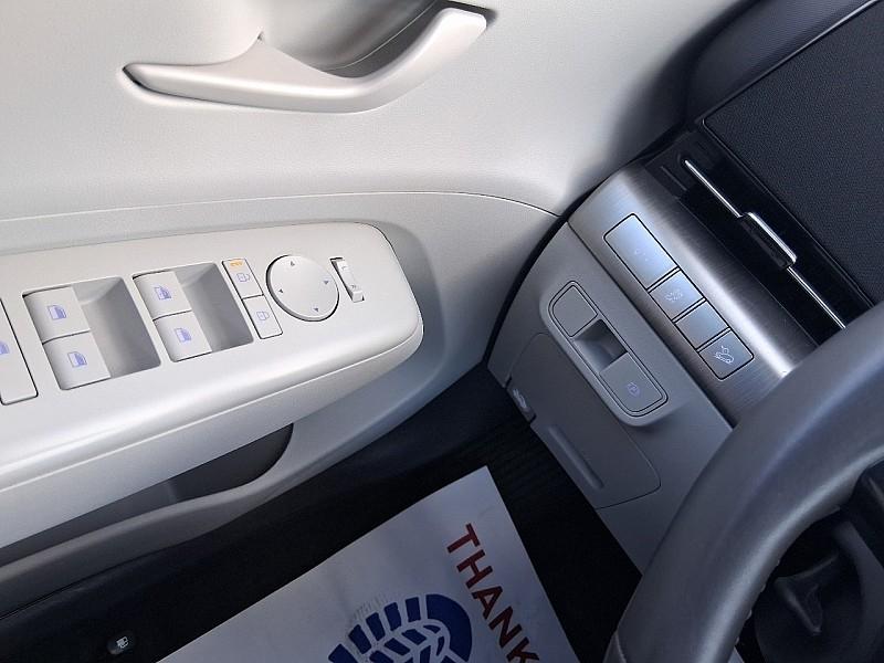 Hyundai Kona SEL FWD 2024