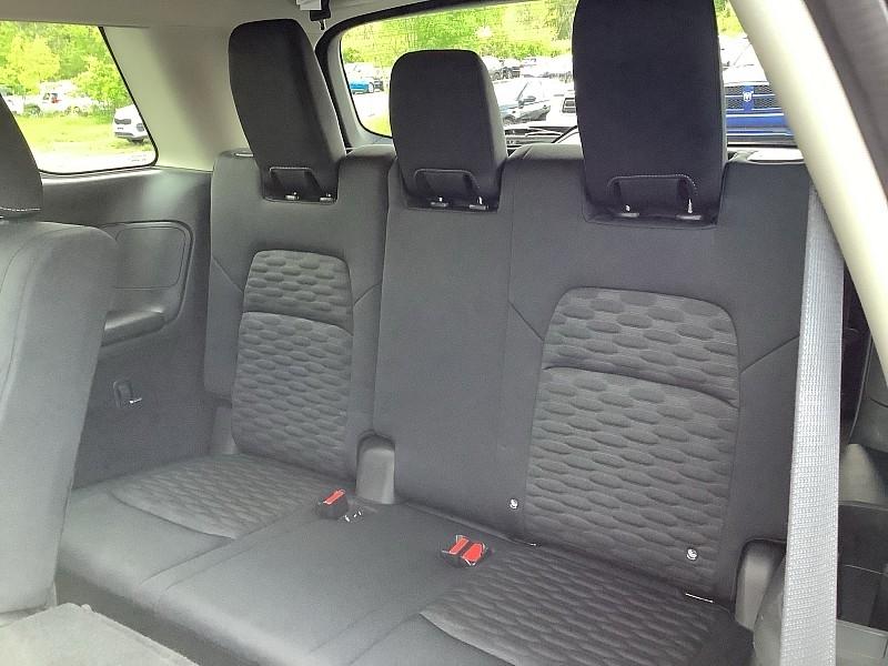 Nissan Pathfinder SV 4WD 2022
