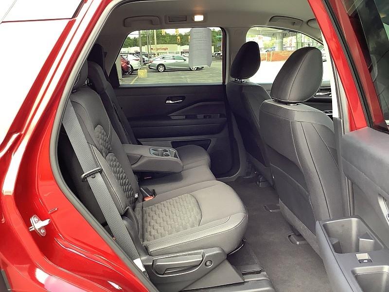 Nissan Pathfinder SV 4WD 2022
