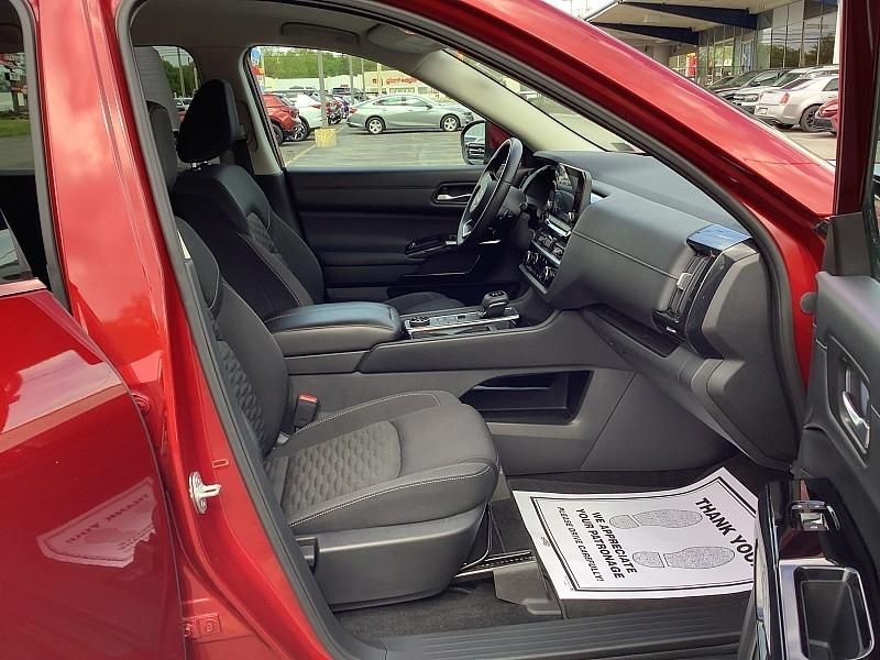 Nissan Pathfinder SV 4WD 2022