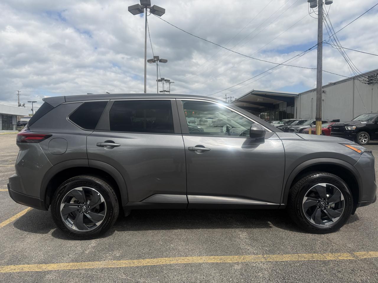 Nissan Rogue AWD SV 2025