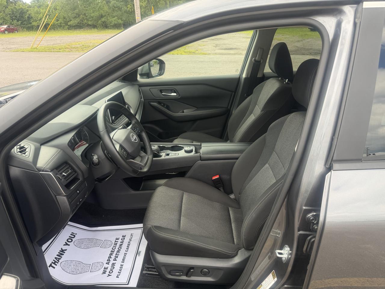 Nissan Rogue AWD SV 2025