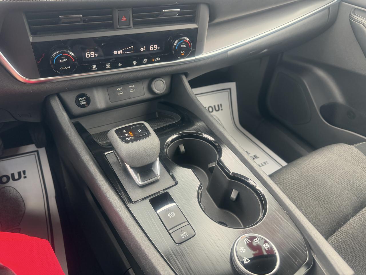 Nissan Rogue AWD SV 2025