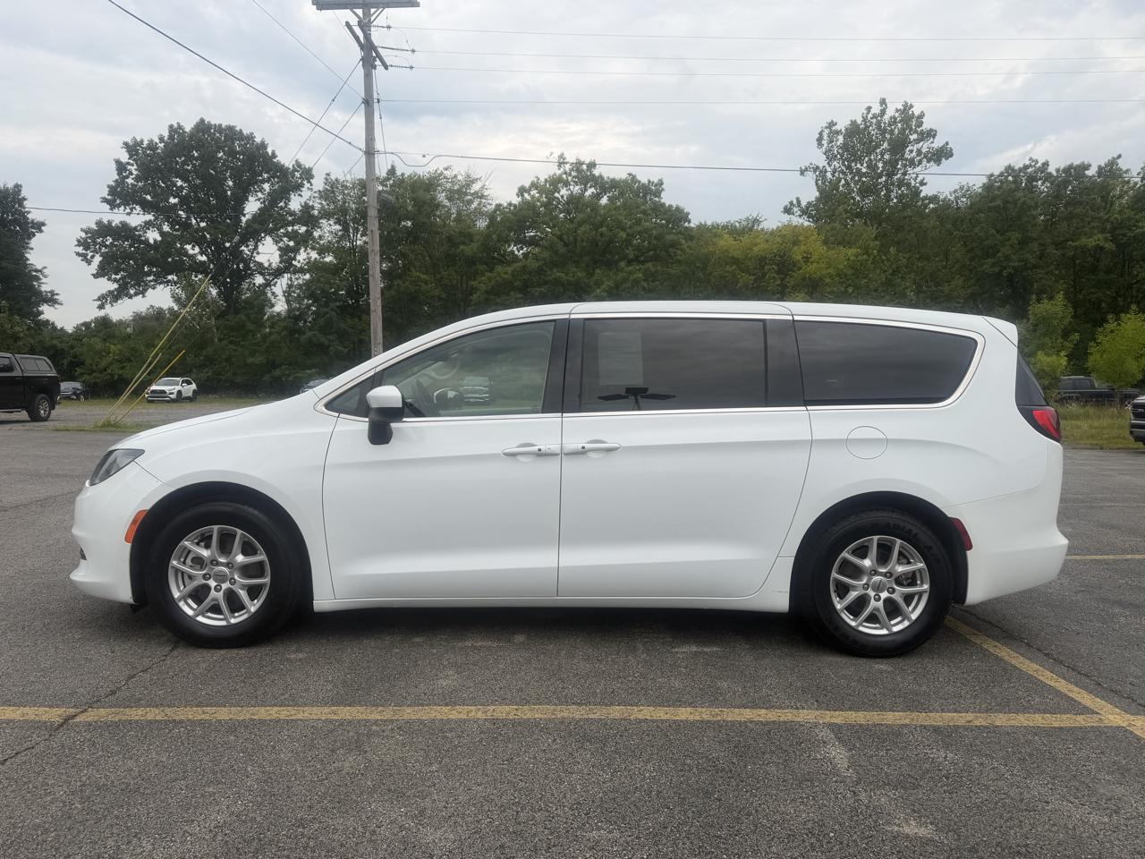 Chrysler Voyager LX FWD 2022