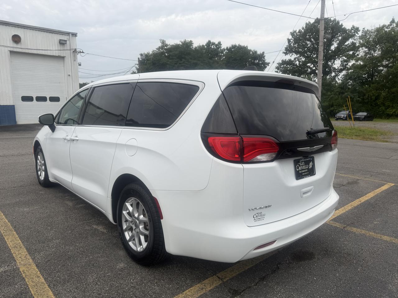 Chrysler Voyager LX FWD 2022