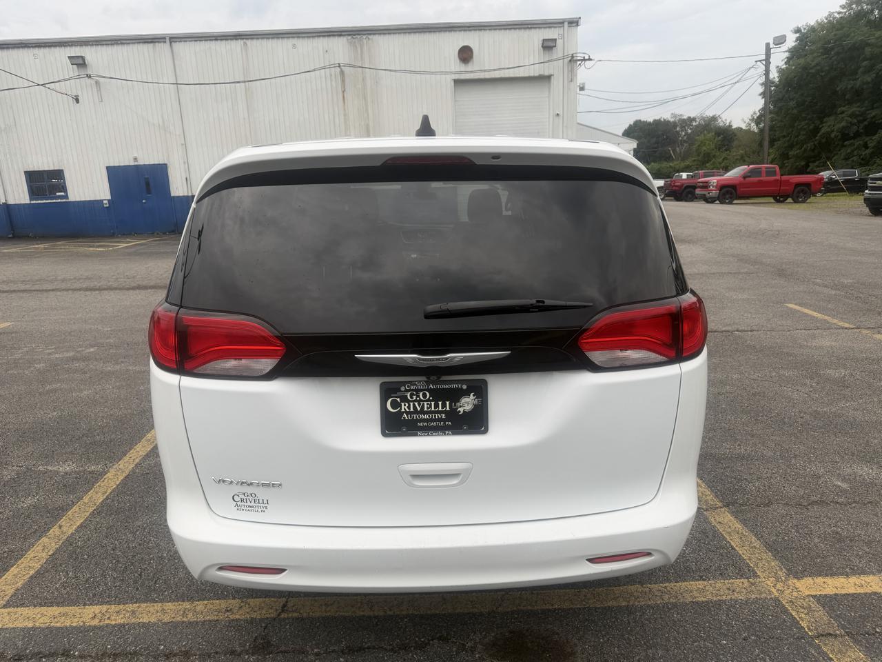 Chrysler Voyager LX FWD 2022