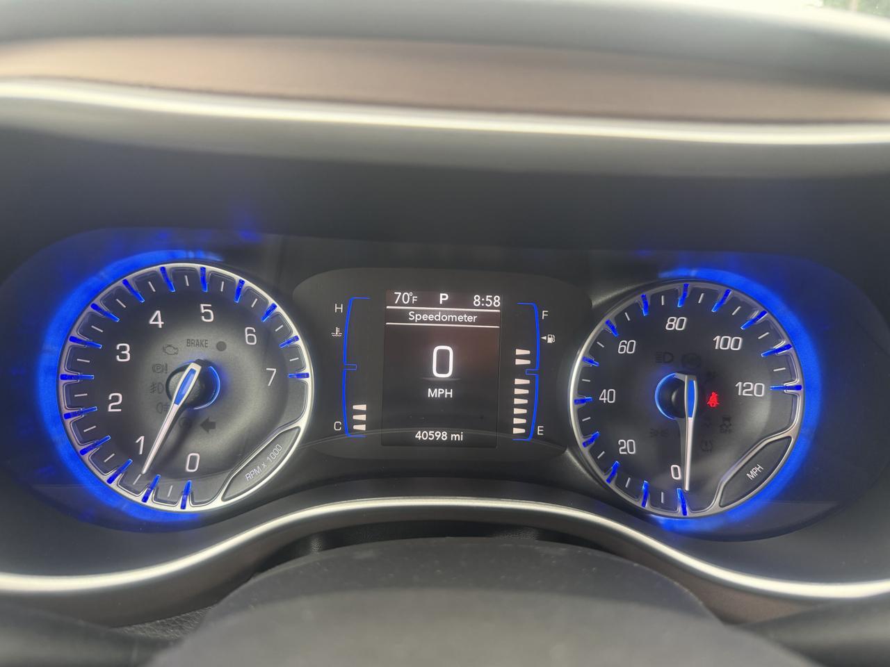 Chrysler Voyager LX FWD 2022