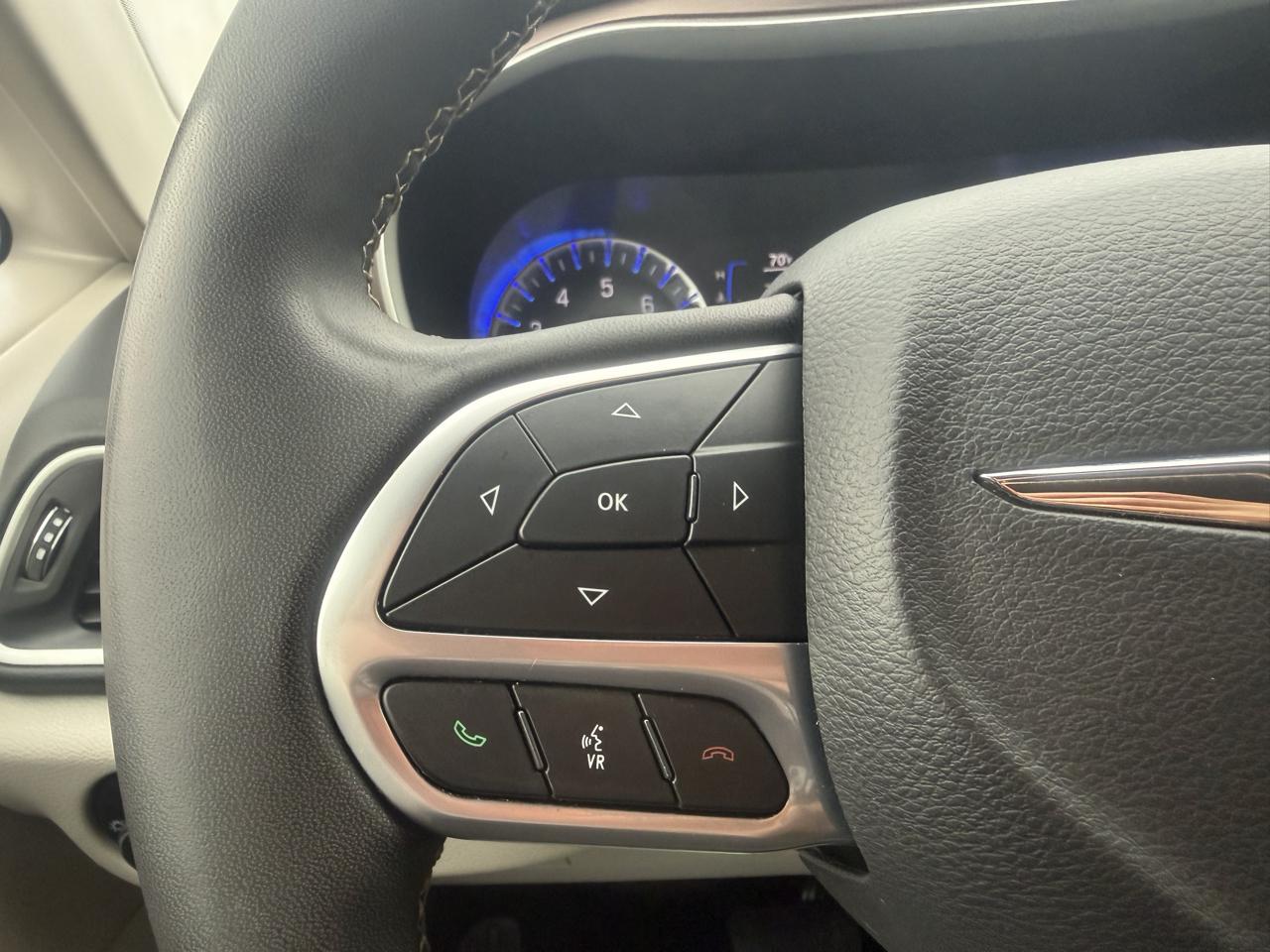 Chrysler Voyager LX FWD 2022